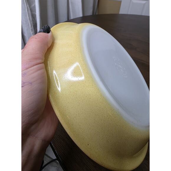 Pyrex Vintage 8.5" Pie Plate Yellow White Milk Glass USA Ovenware Dish 209 - Picture 13 of 16